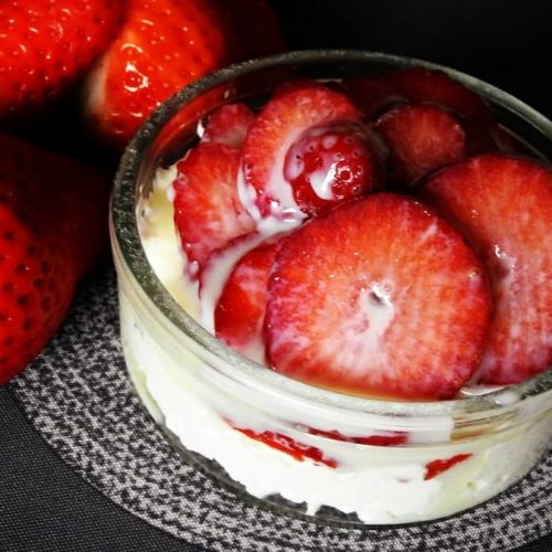 how to make fresas con crema mexican style