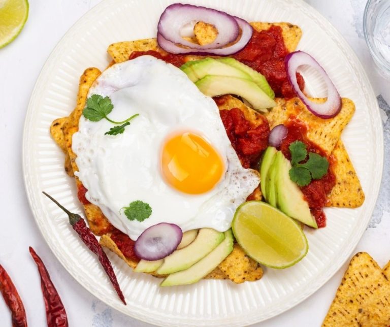 How To Make Chilaquiles With Eggs And Tortilla Chips? - Just Mexican Food