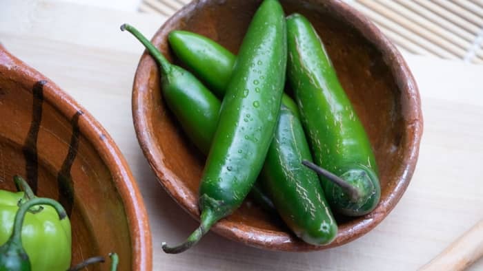  Are serrano peppers hot without seeds?