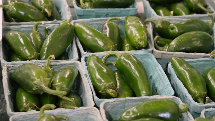 How do you preserve fresh jalapeños?