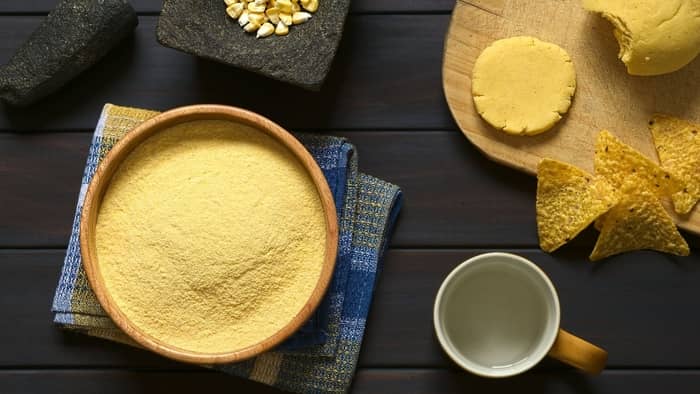  How do you make corn flour from cornmeal?