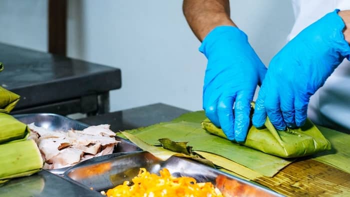  how to spread masa for tamales