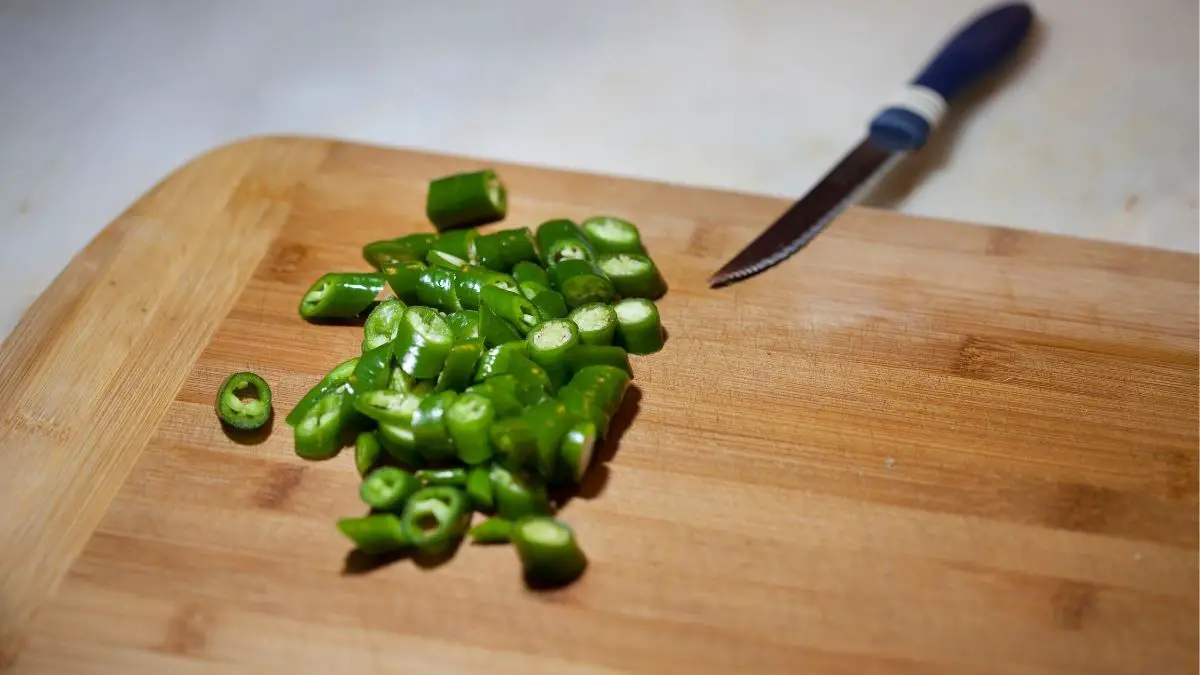 How To Cut Serrano Peppers