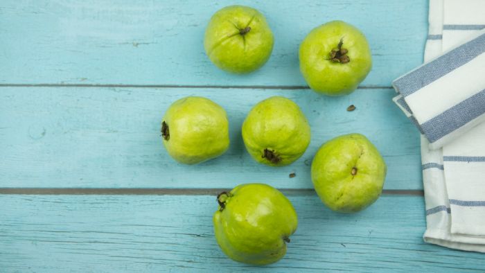 ¿Cómo hacer para que no se corte el atole de guayaba?