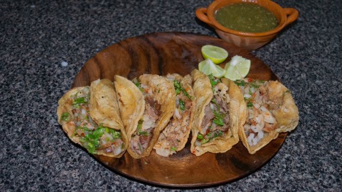  How many calories are in a suadero taco?