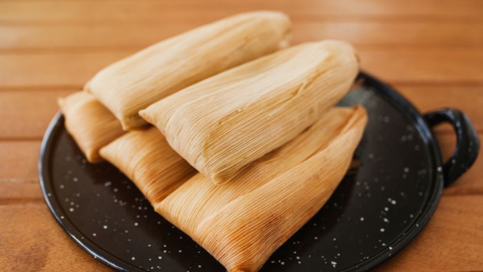  How do you fix sticky masa for tamales?
